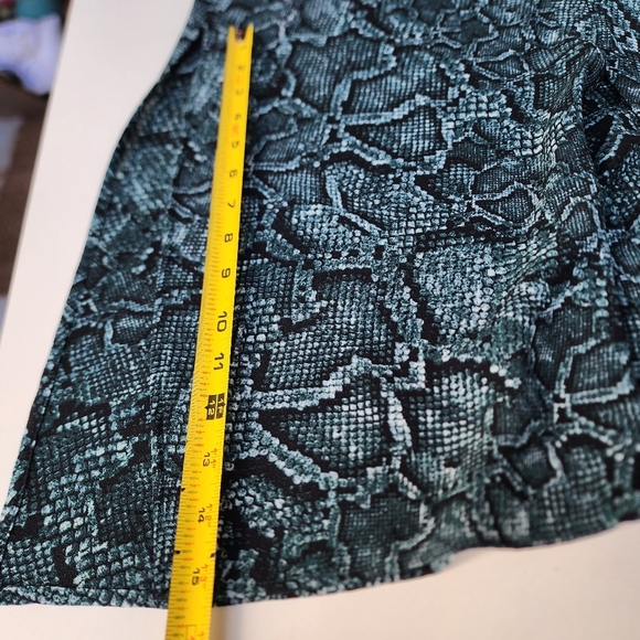 $139 1. STATE Green Wild Thing Python Snake Shirt Idiot Dress Pink Reptile Sz XS - Picture 16 of 16